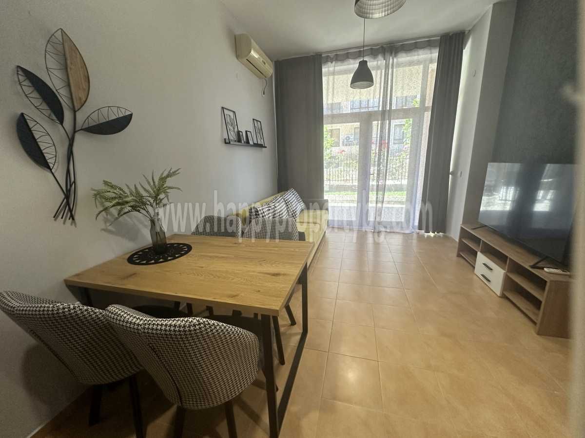 Продава се Двустаен апартамент в Свети Влас - 48 кв.м за 1521 €/кв.м - Снимка #2