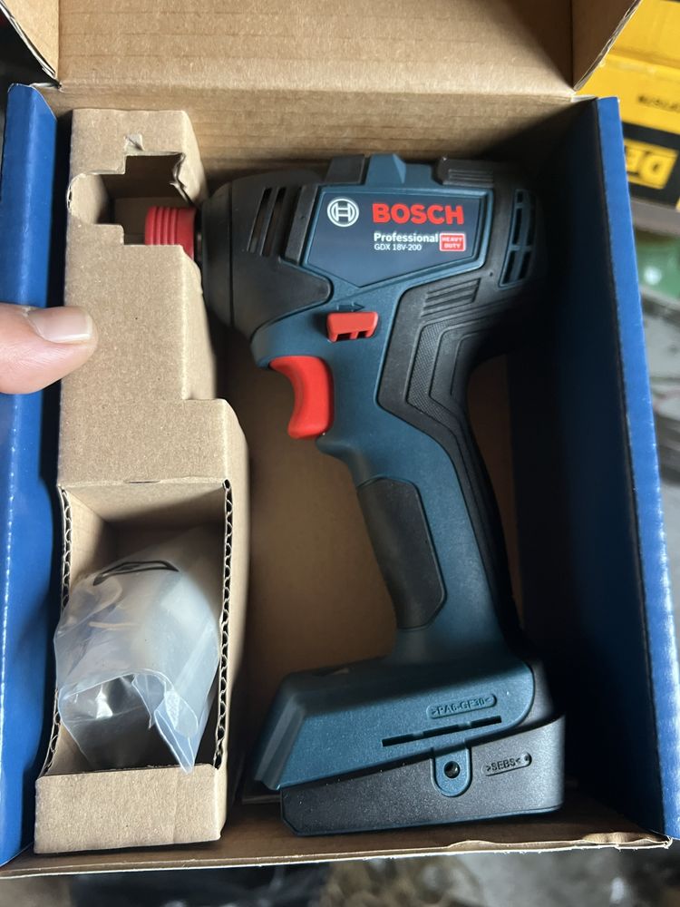 BOSCH Professional GDX18v-200