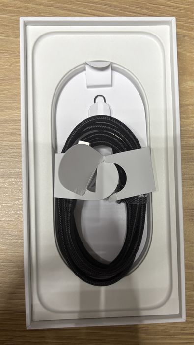 iPhone 16 Pro Max 512GB – като нов, с гаранция до 2027 г.