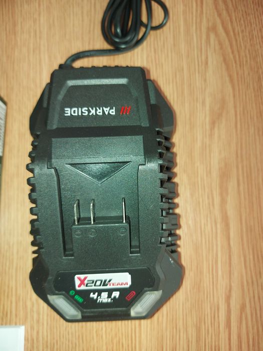 Incărcător acumulatori PARKSIDE 20V,  4,5 A, 120 W