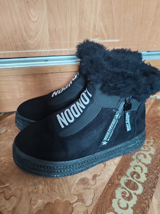 Продам срочно! Зимняя обувь женский