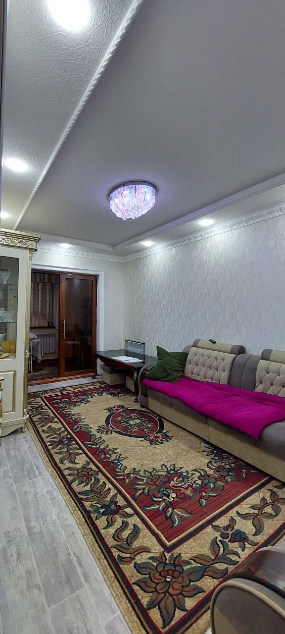 Продается квартира в Янгиюле (Гульбахор)