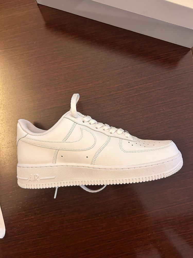 Vand Air force 1 low triple white noi cu bon