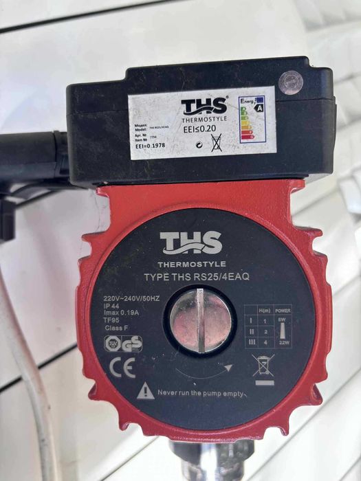Помпа THS RS25/4EAQ за камина