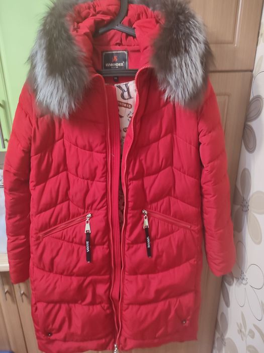 Продам пуховик женский