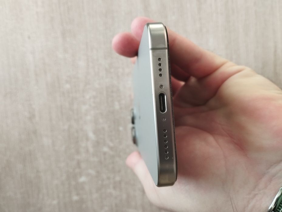 Продам айфон 16 про макс