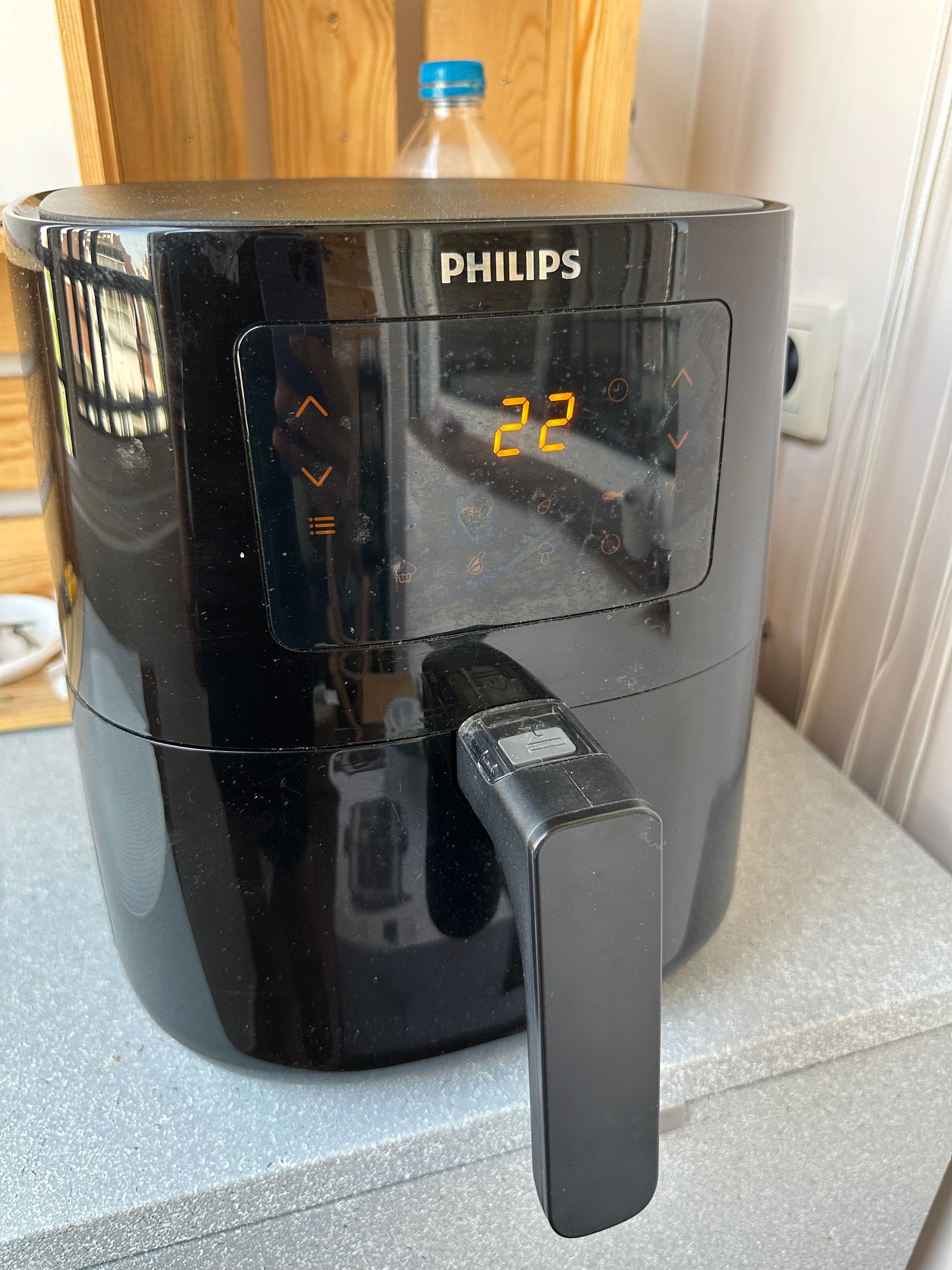 Philips Airfryer Essential Collection compact digital
