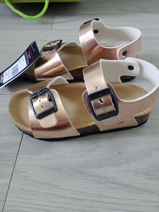 Sandale noi cu eticheta 28