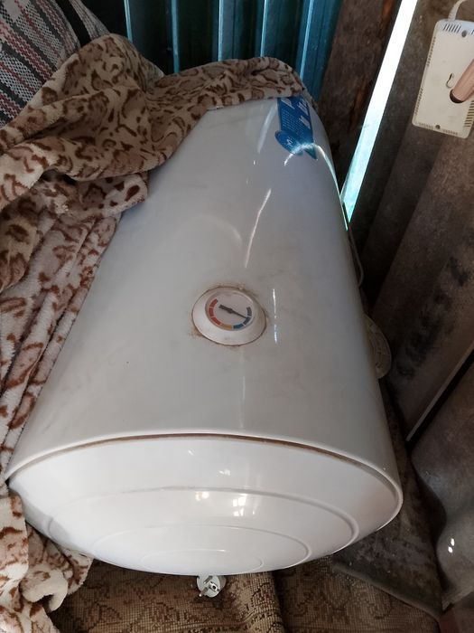 Продам Бойлер 80