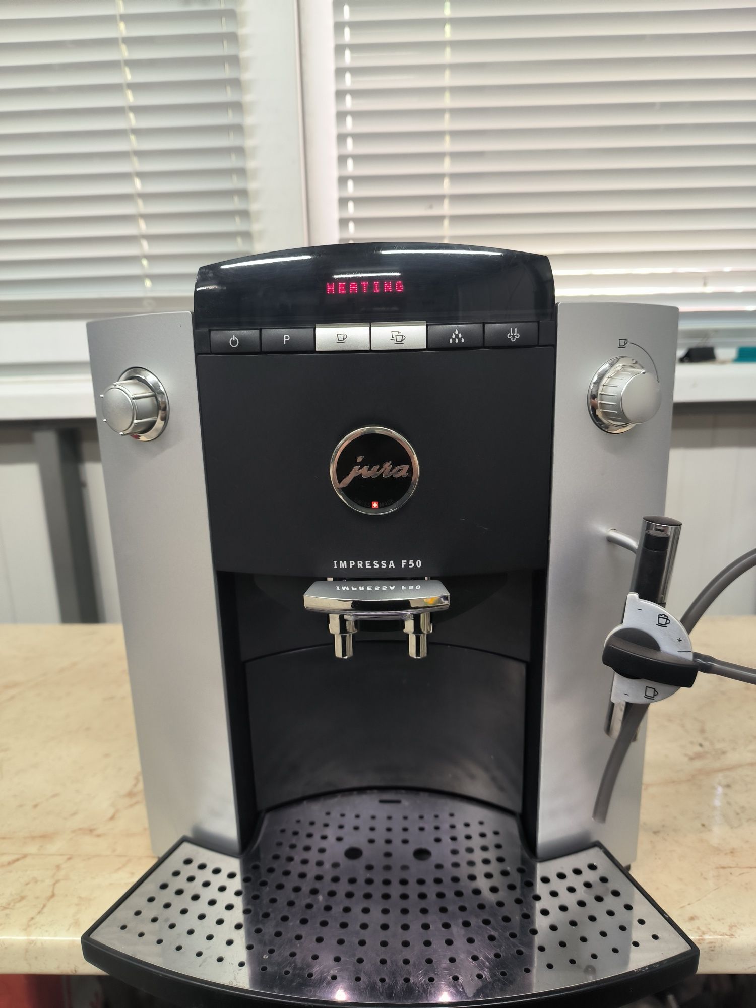 Jura impressa f 50