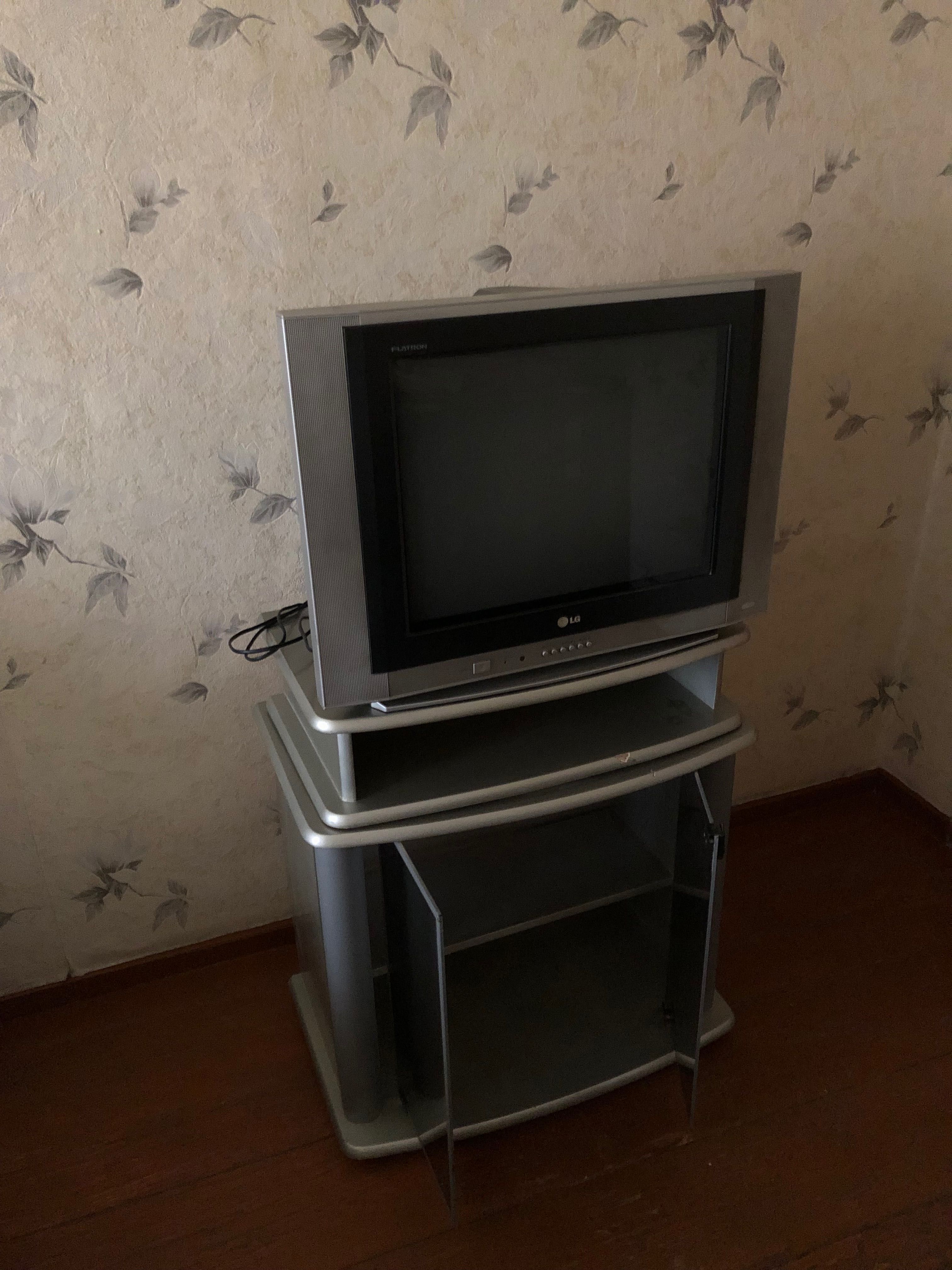 телевизор LG 54 см