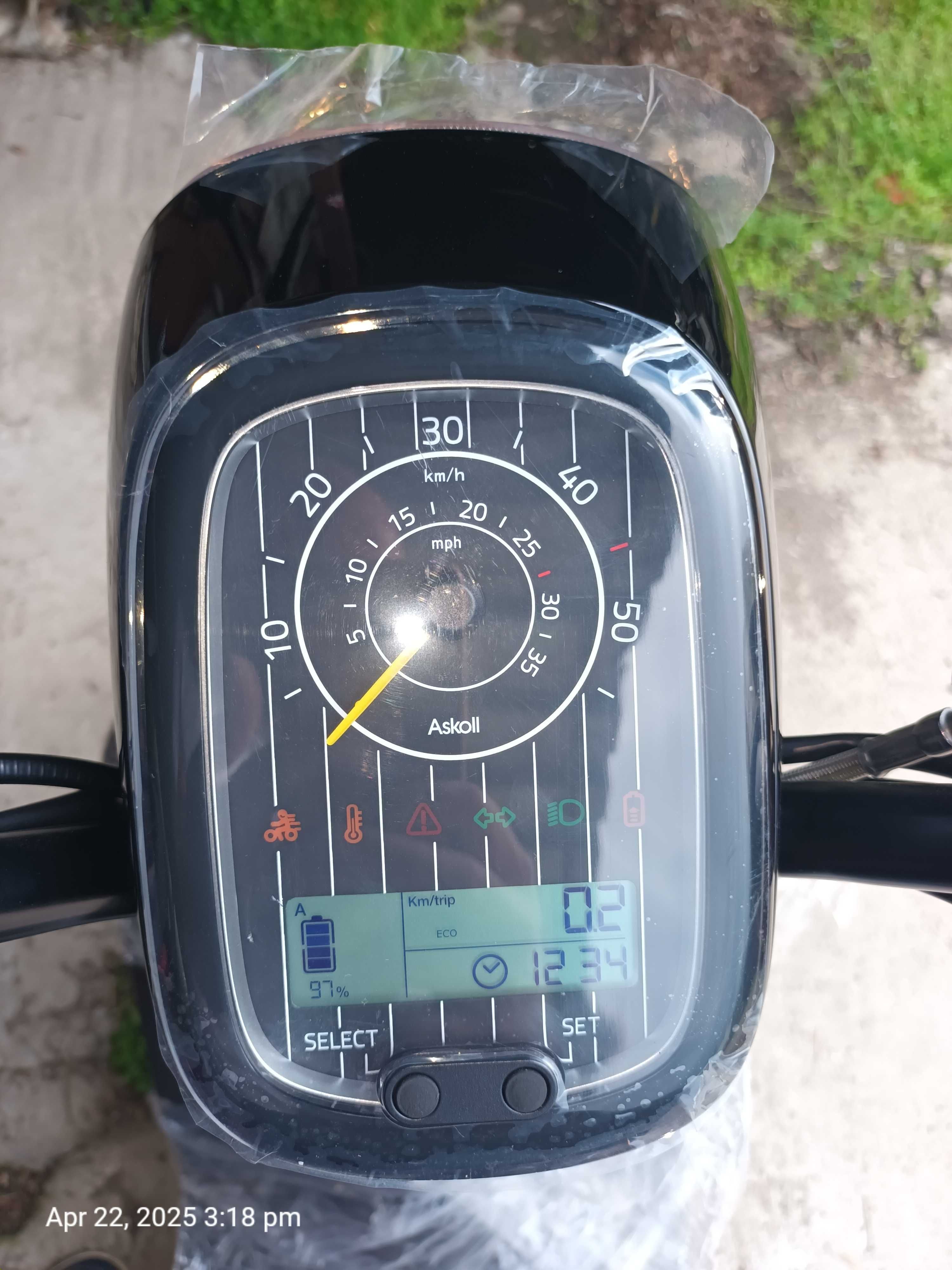 Askoll esPro 45, 2.8 kWh, Черен, Специализиран Ел. скутер за доставки