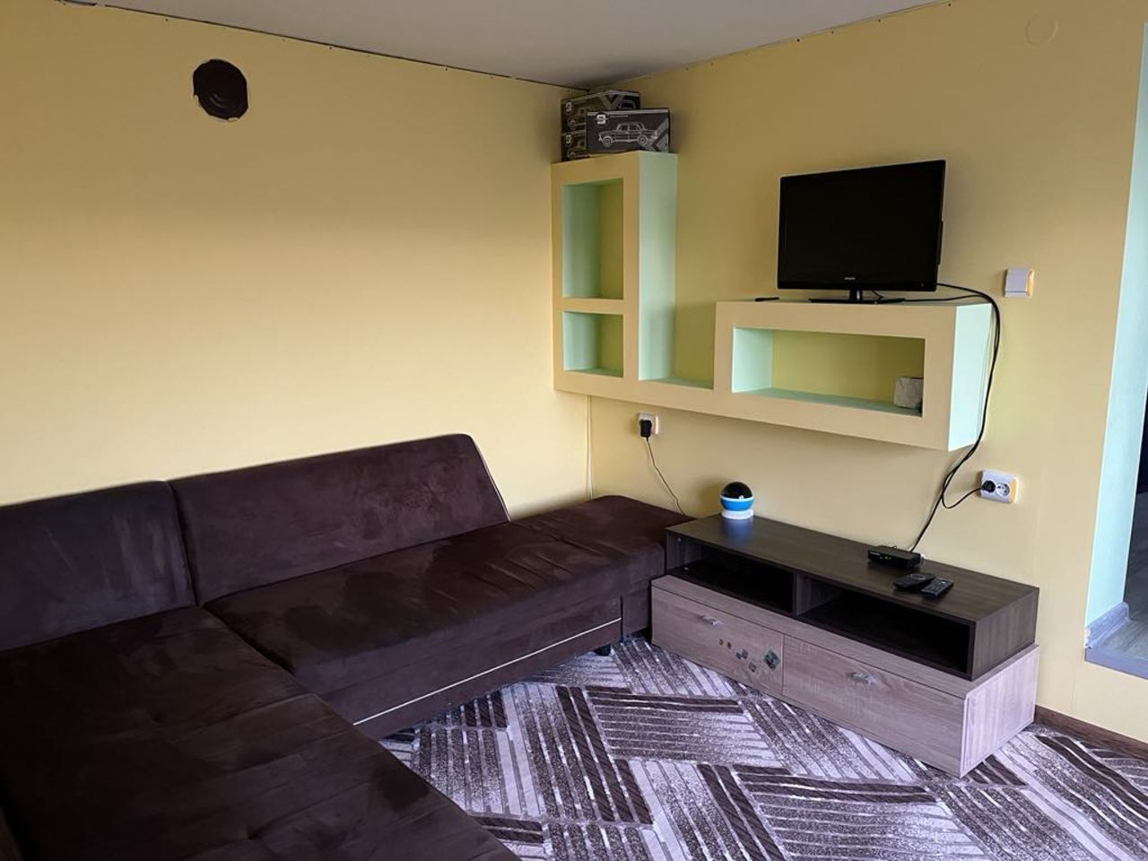 Продава се Къща в с. Пороище, Област Разград - 60 кв.м за 638 €/кв.м - Снимка #3