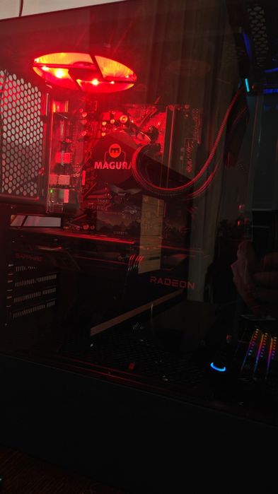 Pc gaming cu rx 6600xt