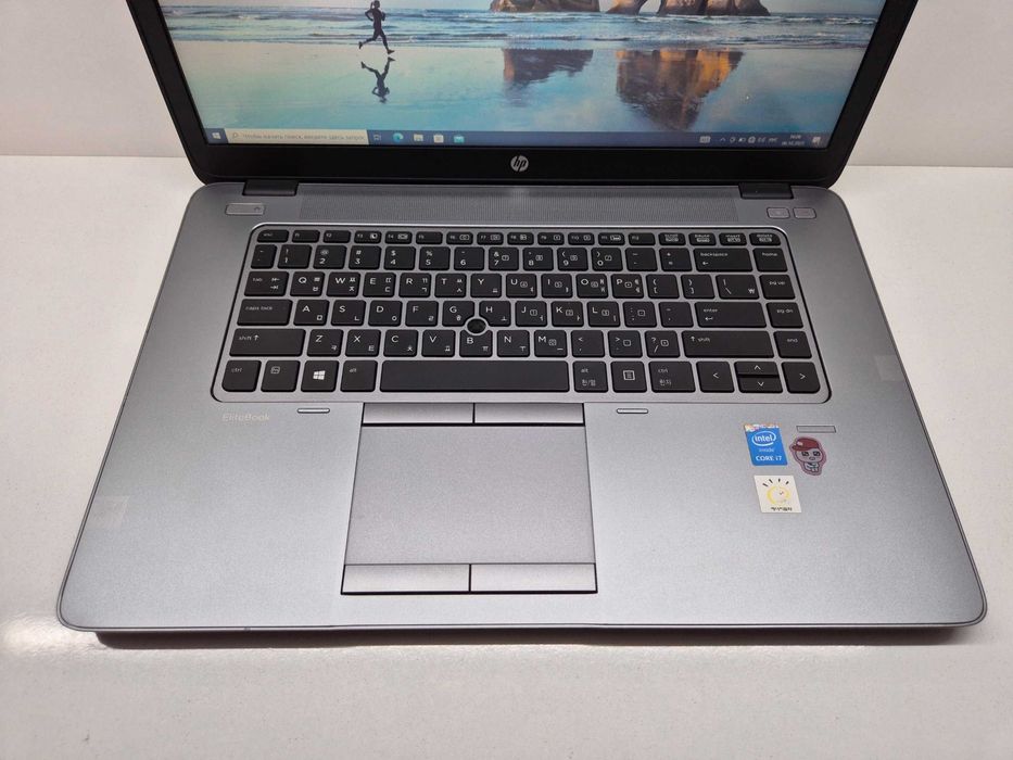HP Core i7-5500U 8/256GB  AMD Radeon R7 1GB  Ekran: 15.6 Narxi: 179$