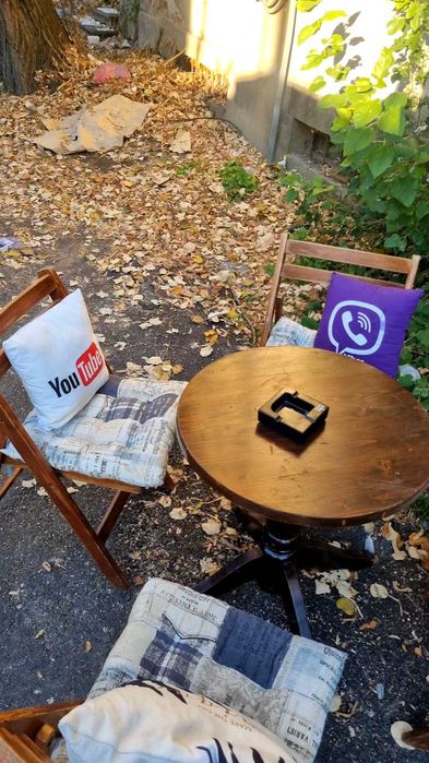 Маси и столове за дома и градината