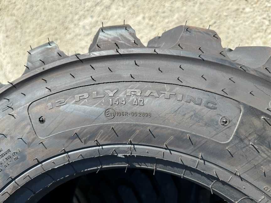 Anvelope noi 12-16.5 cu 12 pliuri marca GALAXY pentru JCB