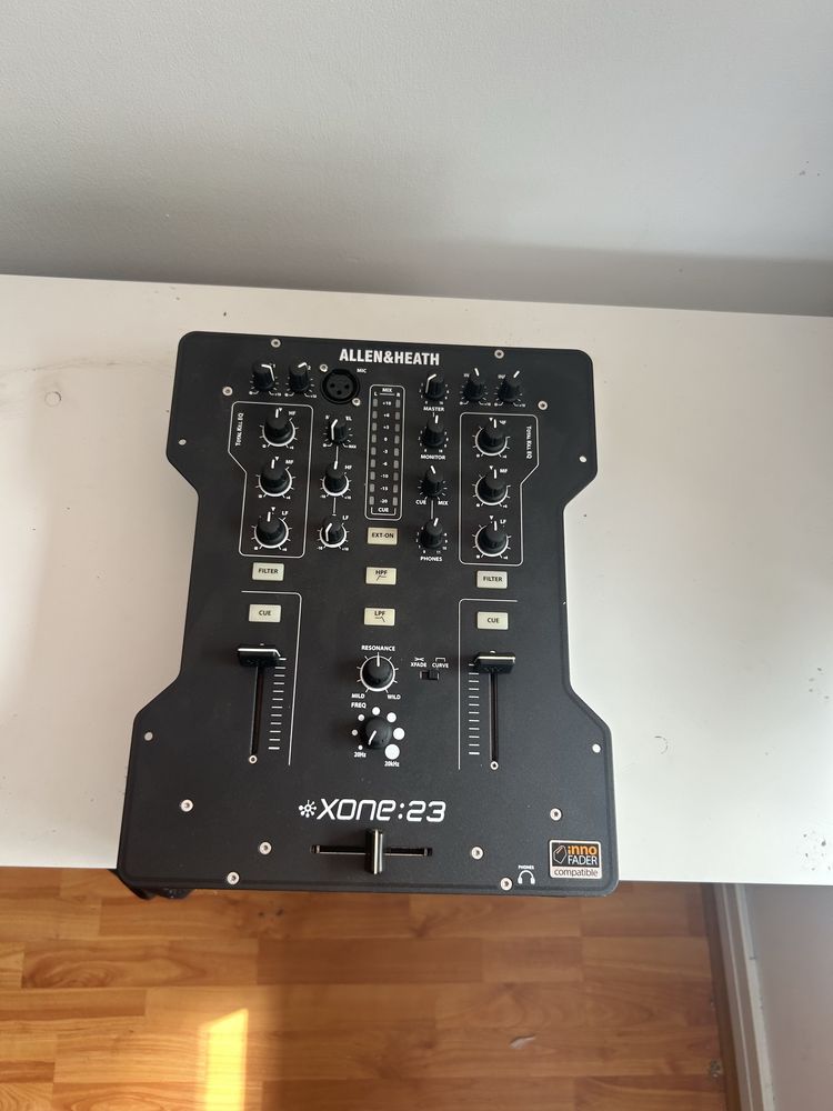 Vand/Schimb Mixer Allen Heath Xone 23