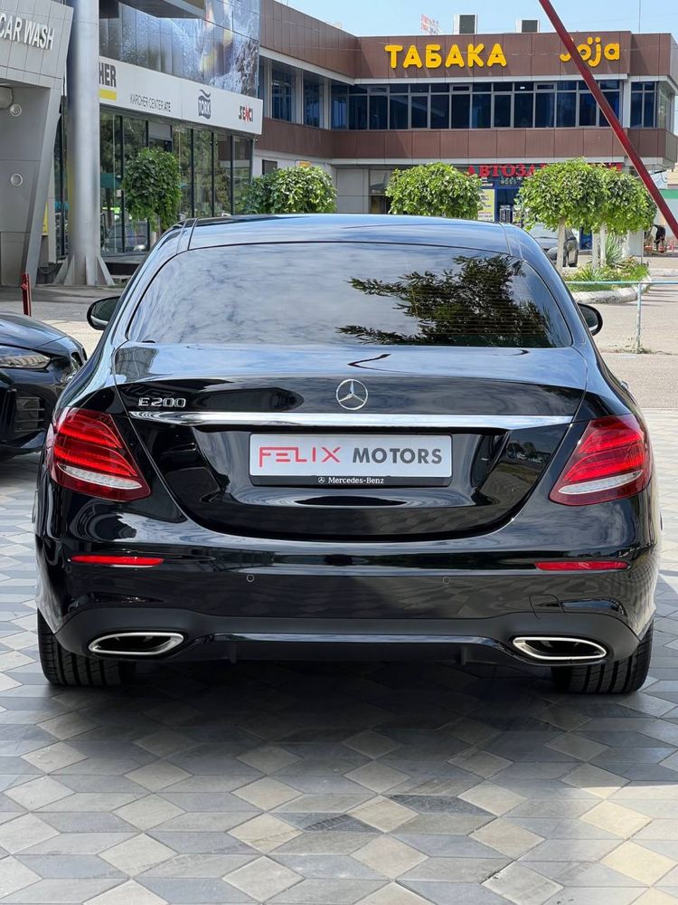 Mercedes Benz W213 E200