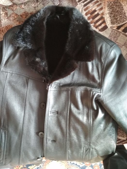 Продам дублёнки черная и коричневая