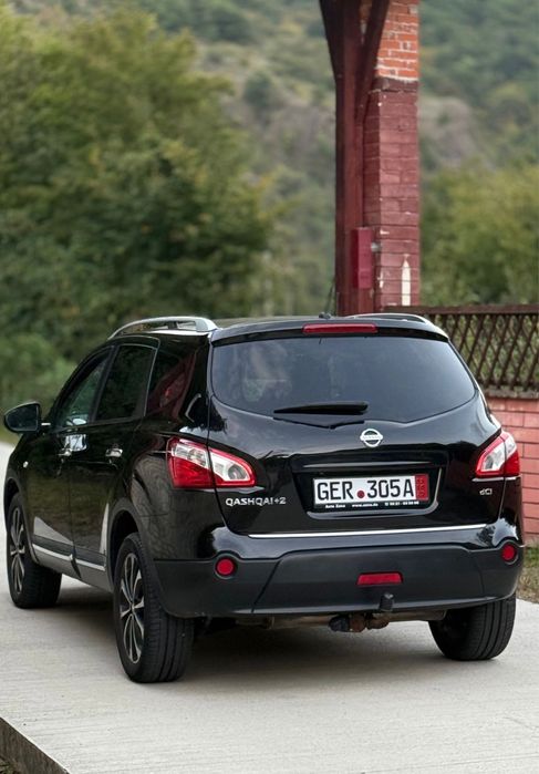 Nissan Qashqai +2 panoramic navi pilot automat