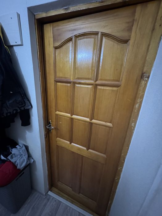 Продам межкомнатные двери