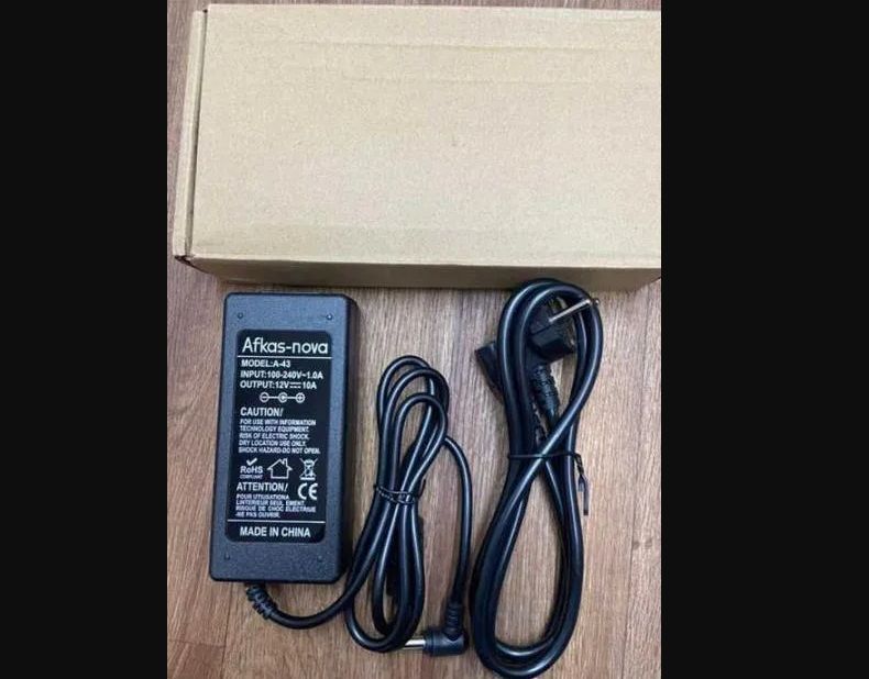 зарядник блок питания до 10 ампер  на 12 вольт