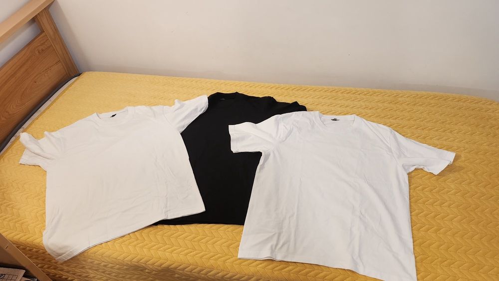 Pachet 3 tricouri albe și negru