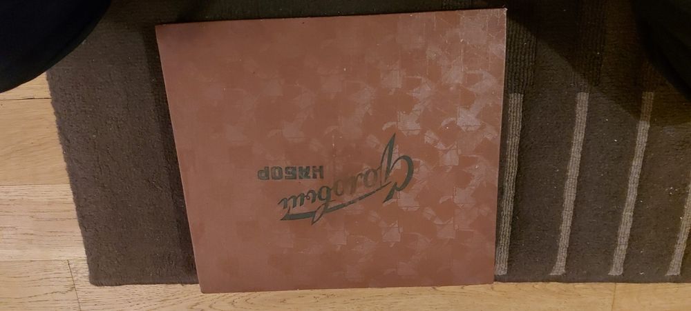 Руски прибори в кутия