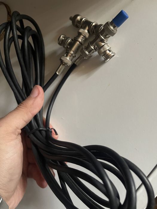 Cablu nou cu mufele din imagine pentru iesire sau intrare video etc