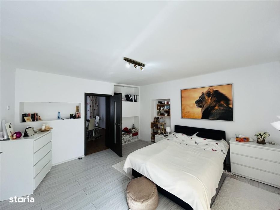 Apartament renovat la casă, cu grădină –3 camere, 80 mpu - Cisnădie