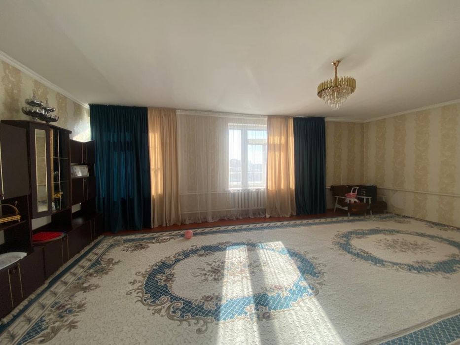 Квартира 4 комнатный 138 кв.метр и 7 соток земля