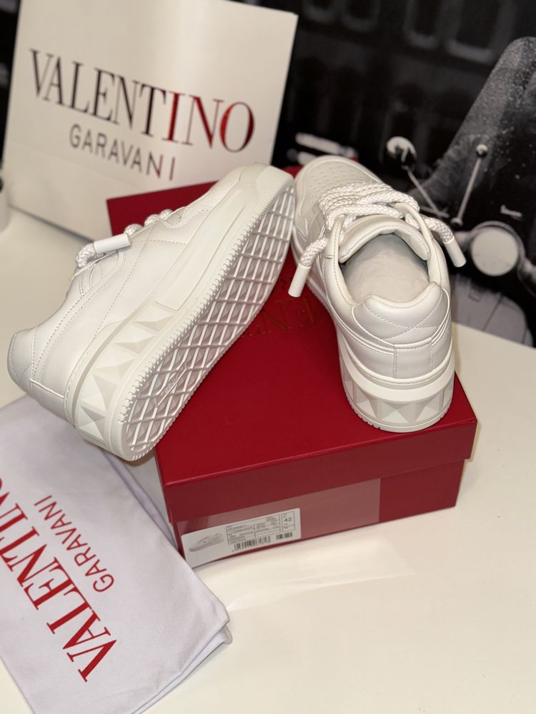 Adididasi Valentino piele naturala full box premiu