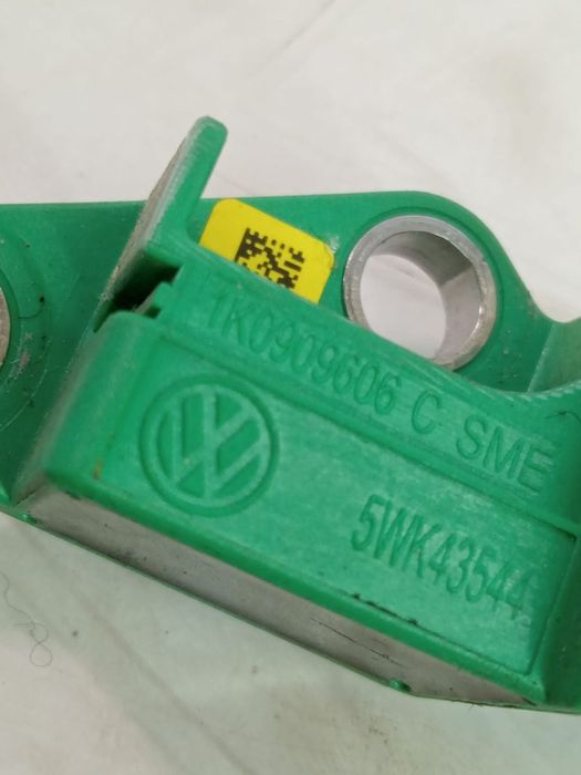 Senzor impact 1k0909606c Volkswagen VW Golf 5