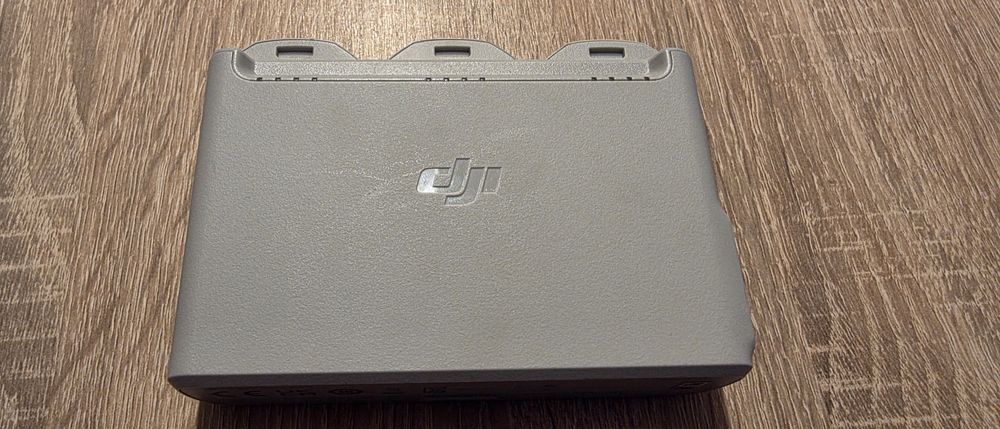 Vand Drona DJI Neo + Pachet Fly More Combo