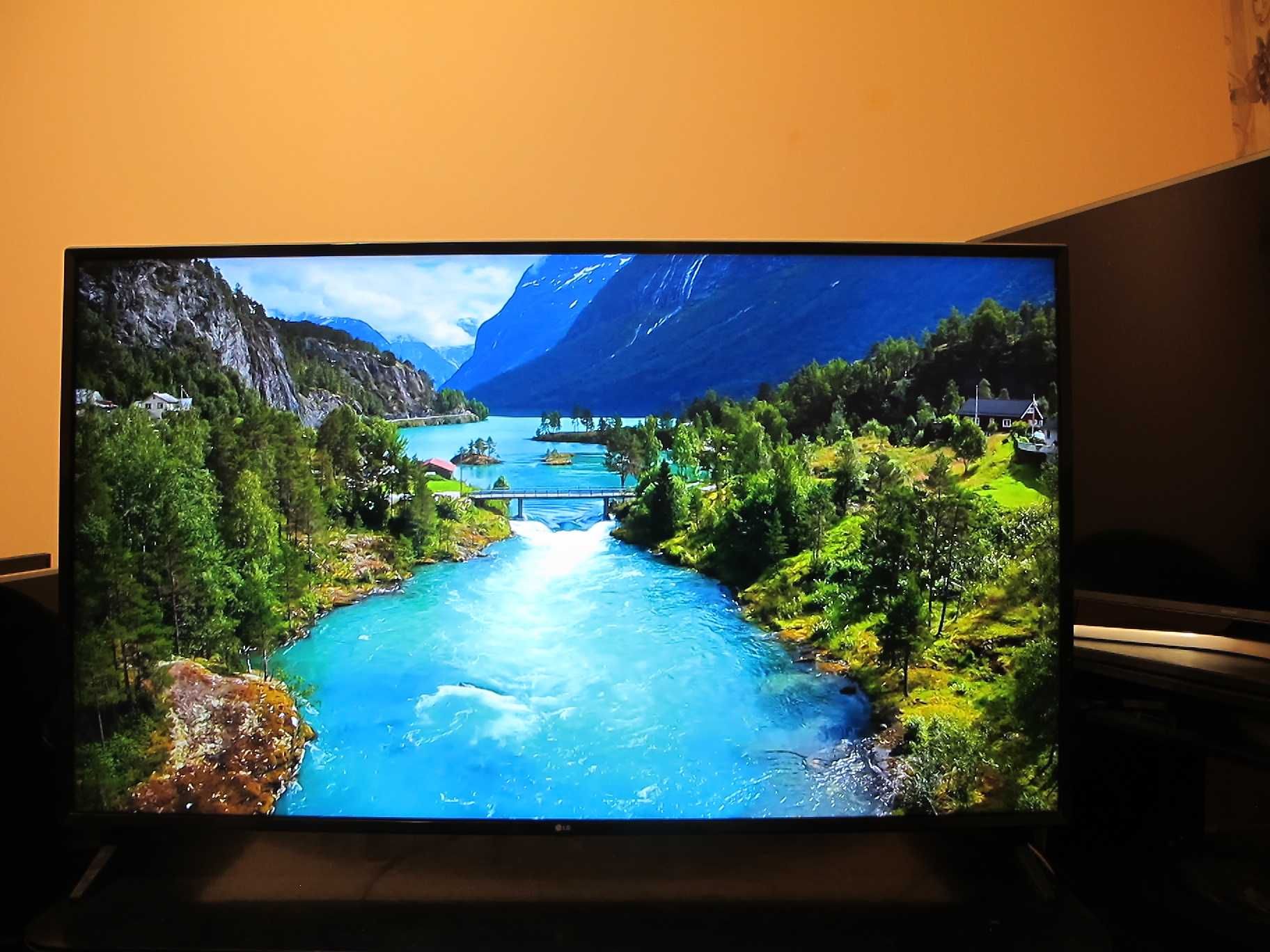 Televizor Led smart UTRA 4K LG 151cm model 60UJ6309