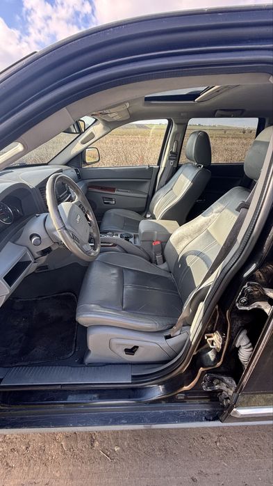 Vând sau schimb jeep grand cherokee limited 3.0