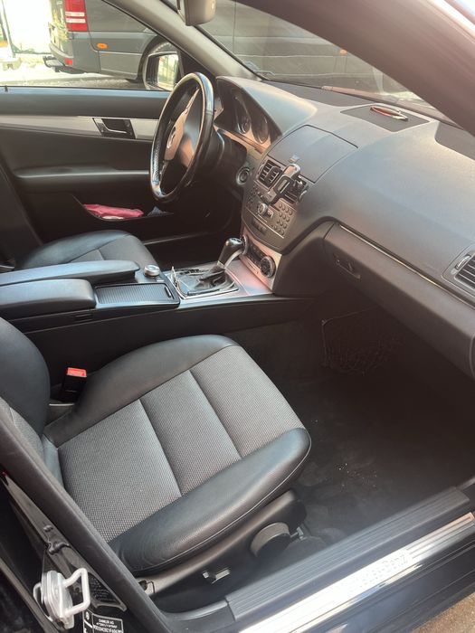 Продаю Mercedes C 250отличное состояние