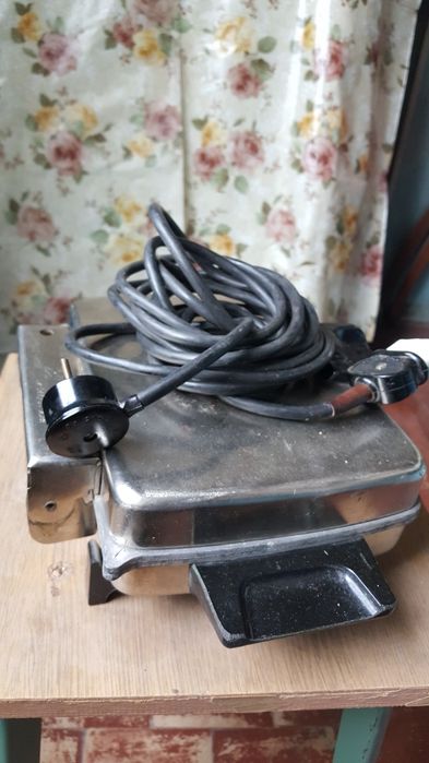 Электровафельница