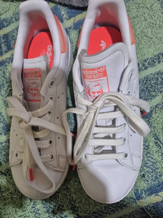 Vând adidasi dama ..aproape nou nr 36