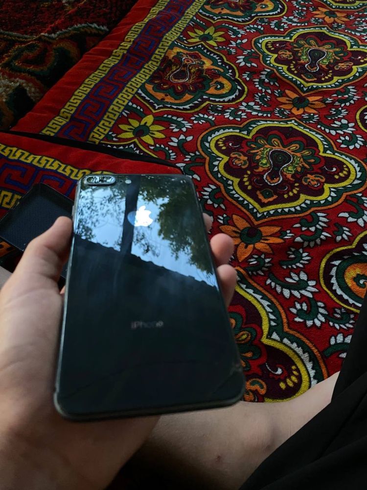 Iphone 8+ xoladi rasimda srochna arzonga bervoraman