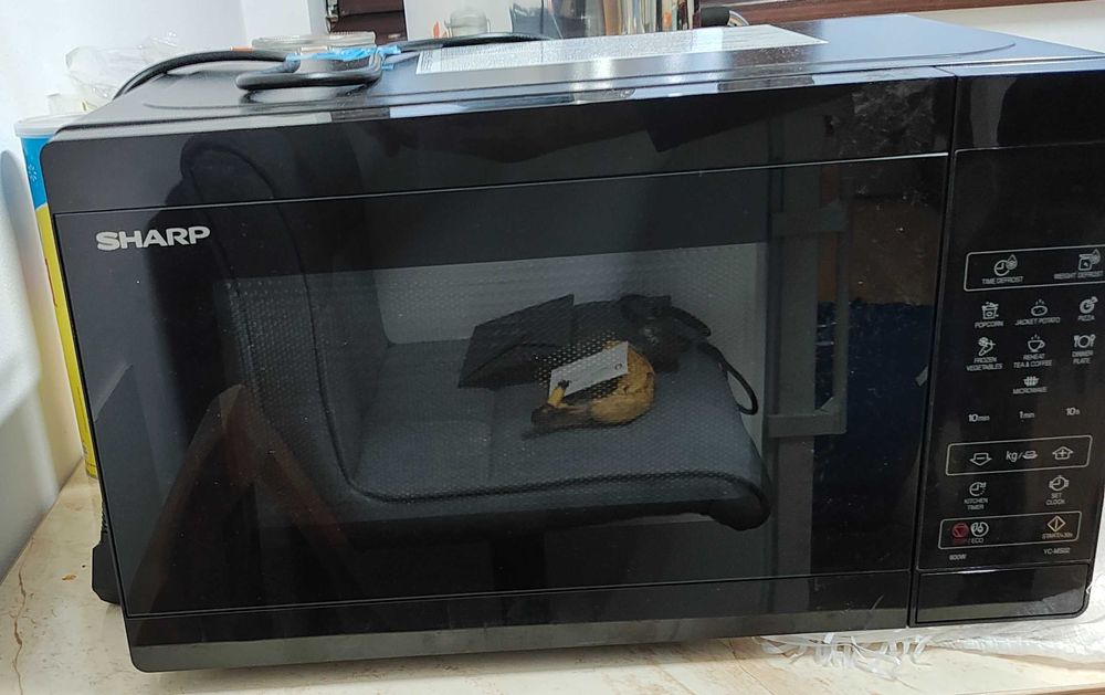Cuptor cu microunde Samsung MS23K3513AK/EO noua, nefolosita
