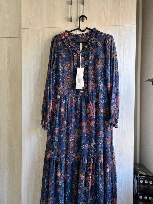 Продается женское платье