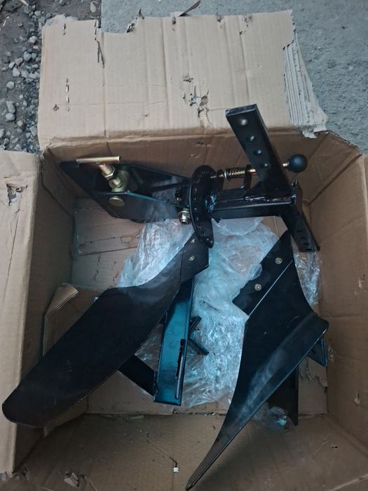 Plug reversibil pentru motocultor