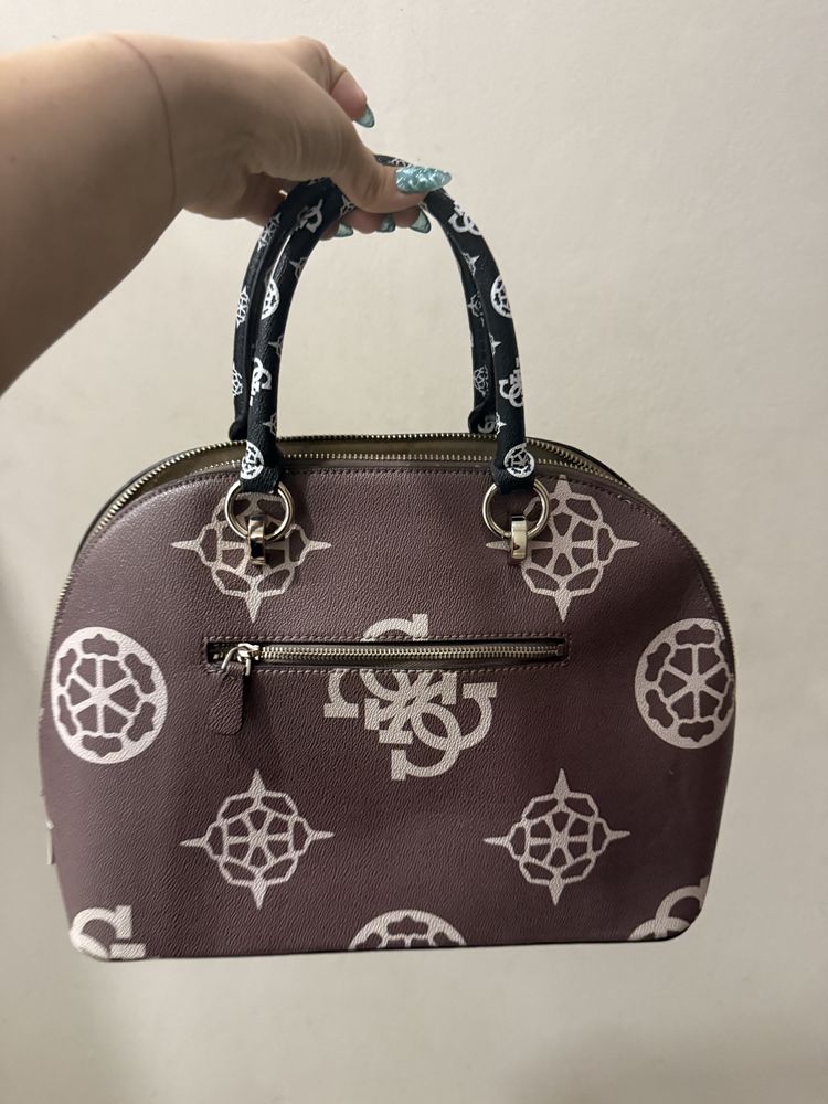 оригинална чанта Guess