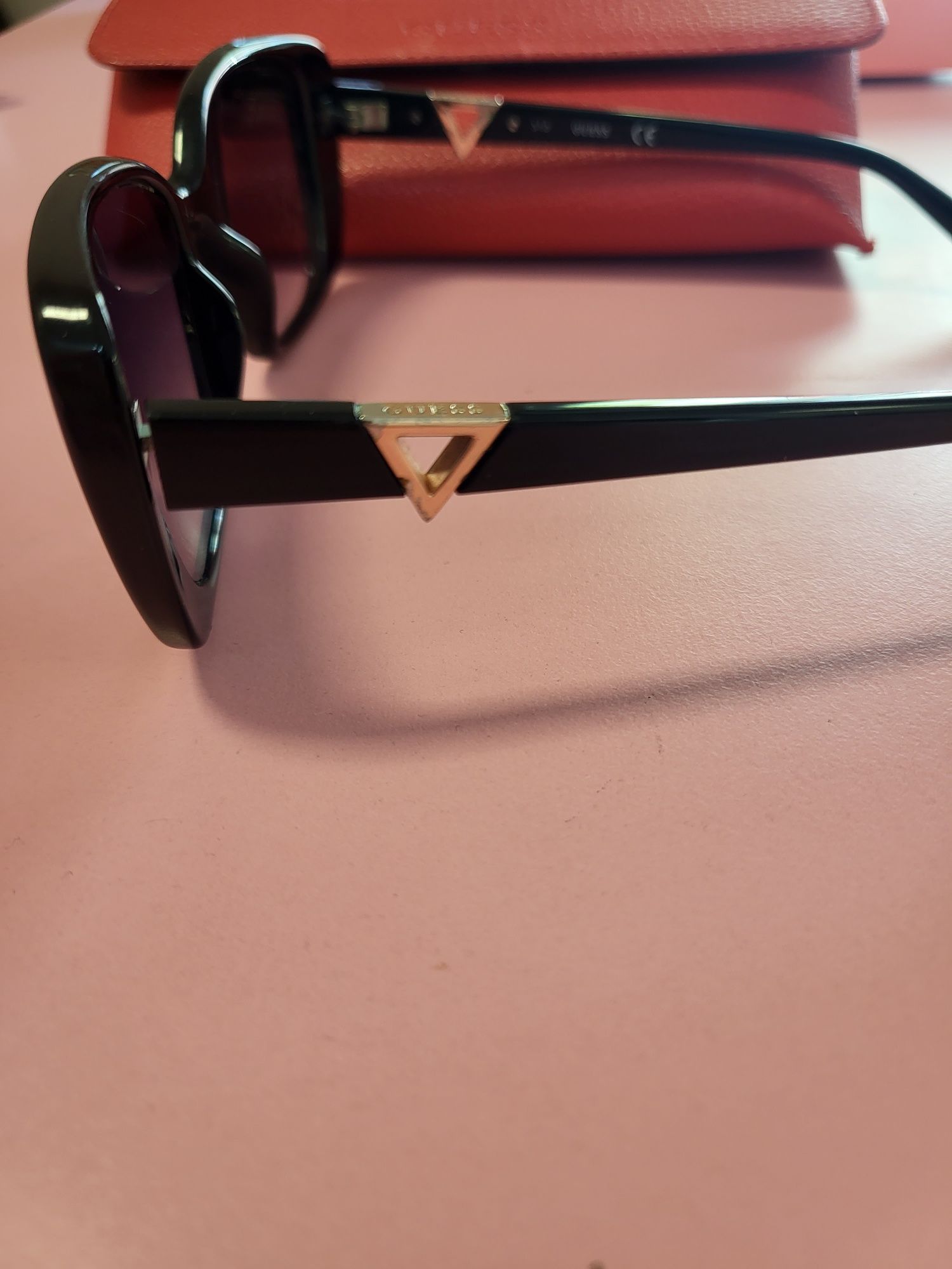 Guess, Dolce & Gabbana слънчеви очила