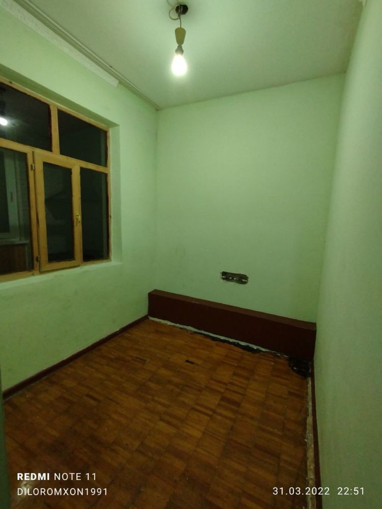 Продается квартира Юнусабад-7 2/2/4