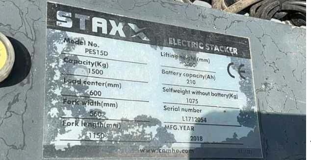 Transpaleta electrica STAXX PES15D