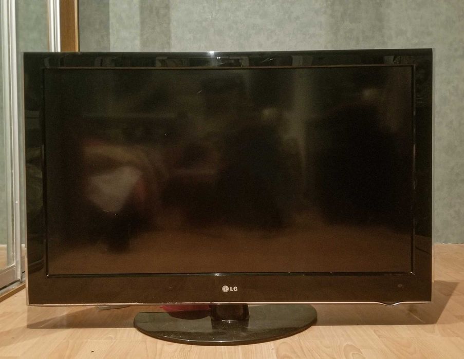 телевизор LG 42LH5000 — 42 дюйма, Full HD