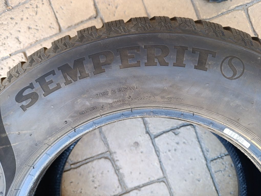 Гуми Semperit 215/70/16 speed grip 5